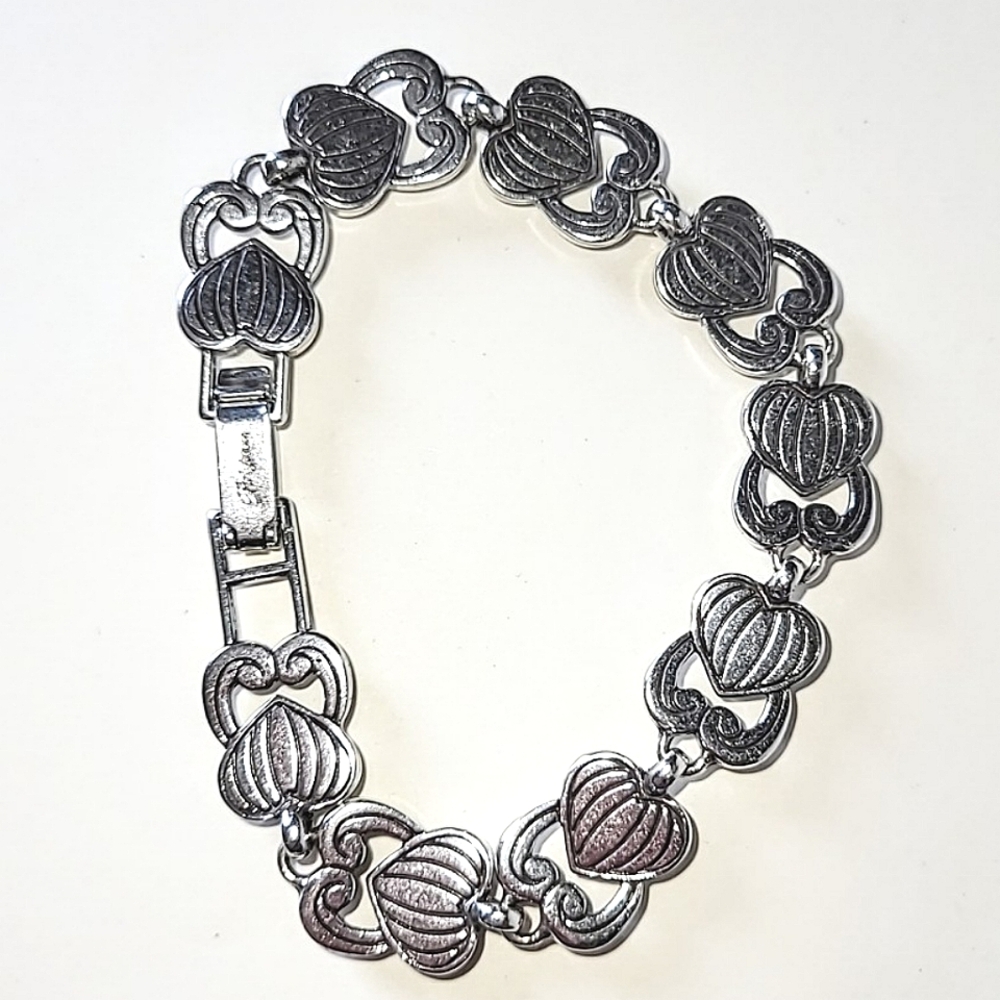 BRIGHTON LINED HEART LINK BRACELET - 9 HEART SHAPED LINKS - Picture 2 of 5